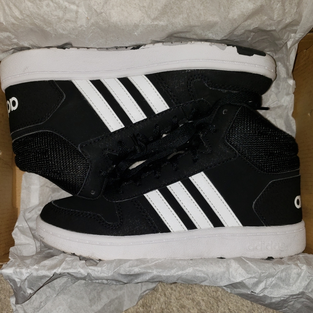 Boys Adidas hoop mids 2.0